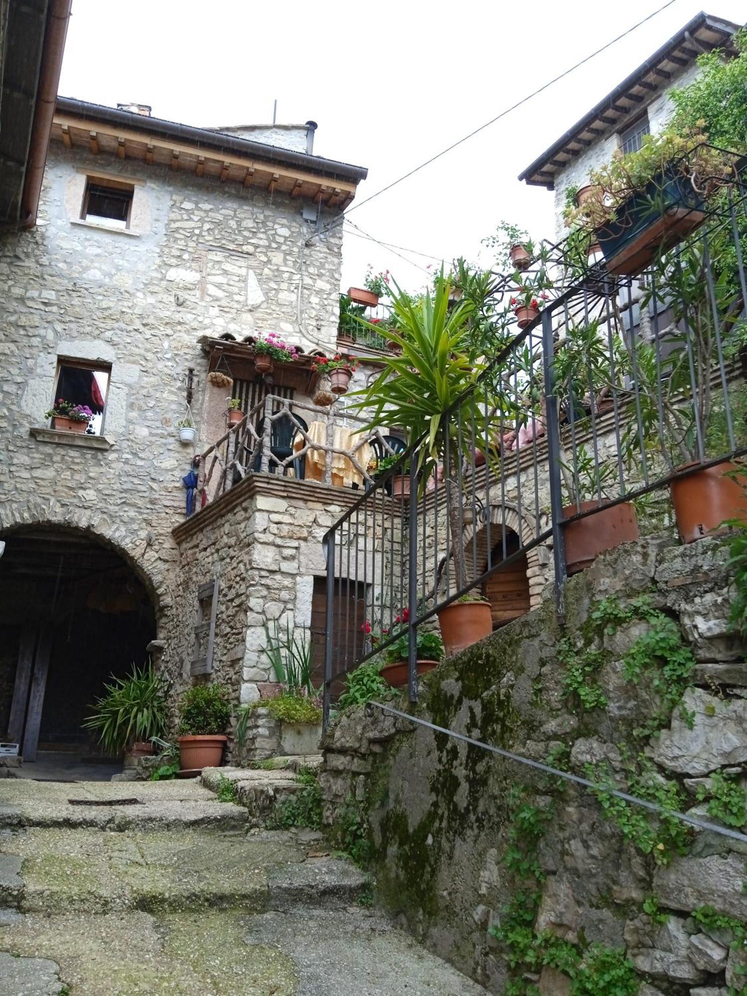 Casa Belvedere A Valle San Martino Di Spoleto Exterior photo